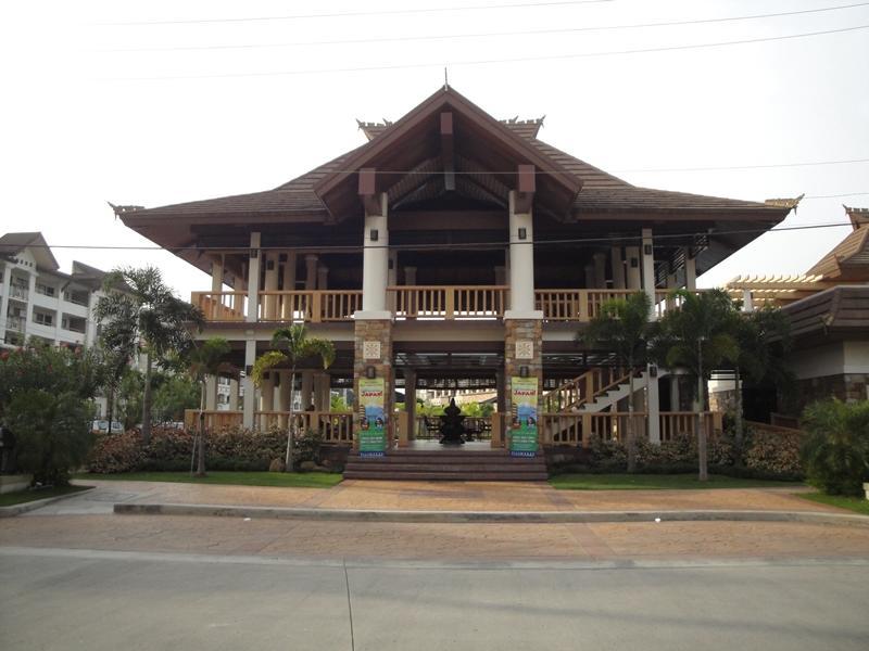 The Oasis Davao Condotel Εξωτερικό φωτογραφία
